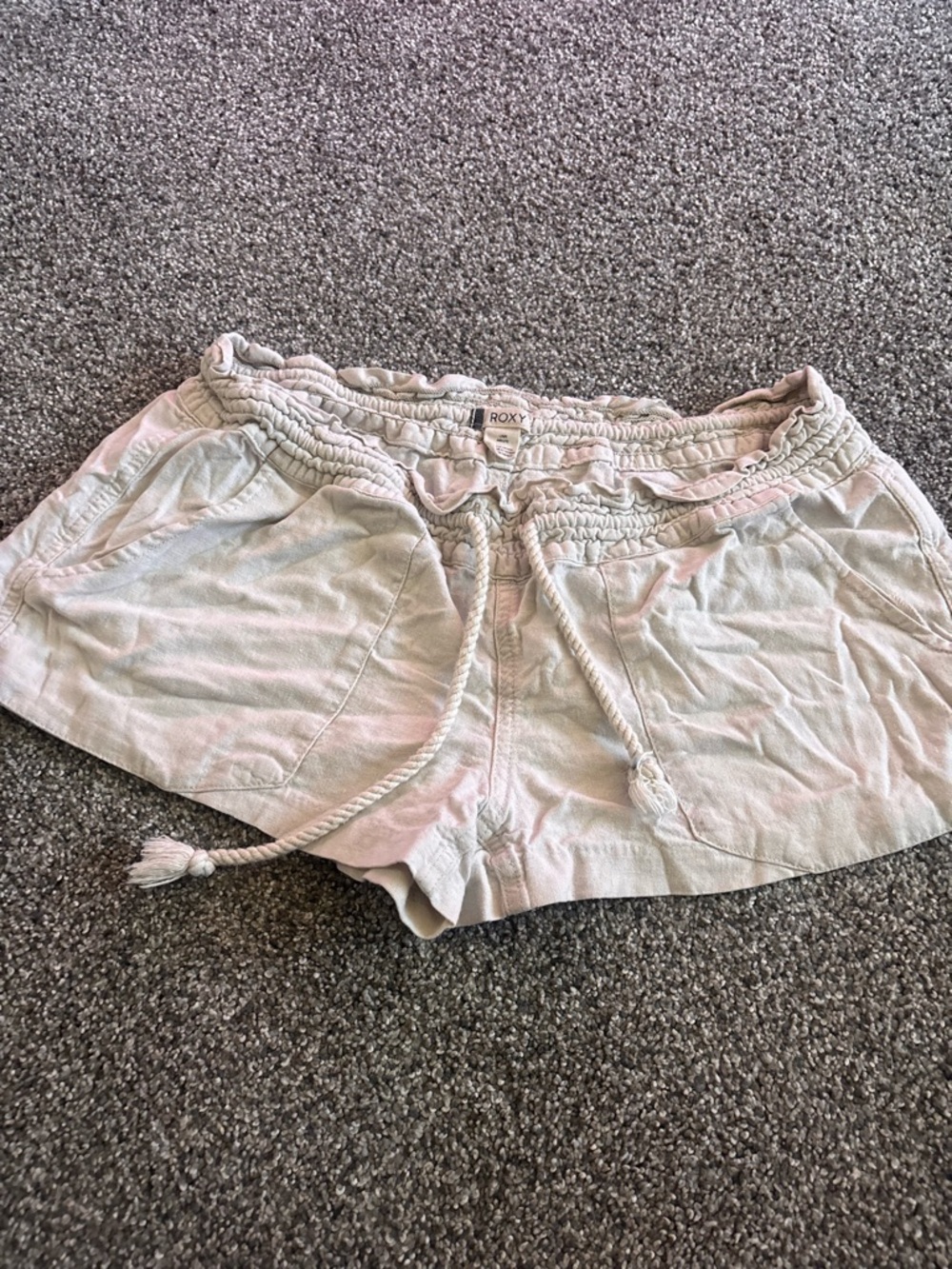 Roxy Women's size L beachy khaki lightweight Drawstring Shorts